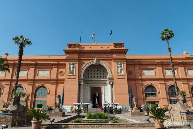 Cairo and Giza pyramids day trip from Hurghada