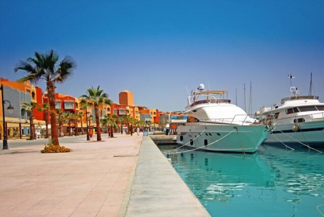 Hurghada City Tour & Marina Visit
